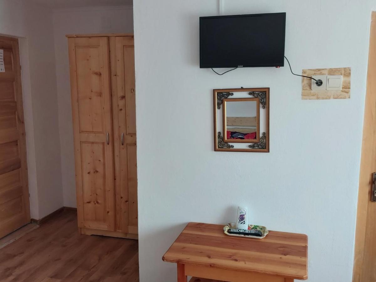 Pensiunea Schilacy Grosii Tiblesului Luaran gambar